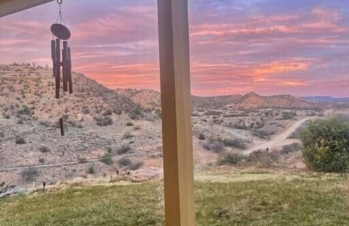 Cornville House | Retreat Near Sedona-Domes, Hot Tub, Sauna, 4BR/3BA
