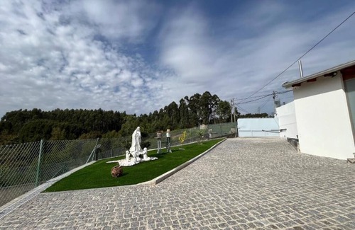 Mozelos Apartment | Retreat Premium Suite fountain