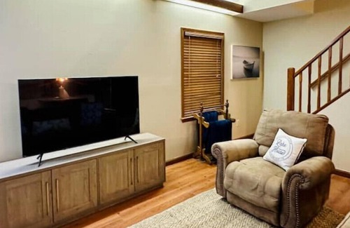 Russells Point House | ReTreat Yourself on the Lake!