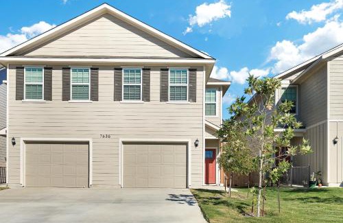 San Antonio House | Retro - A Birdy Vacation Rental