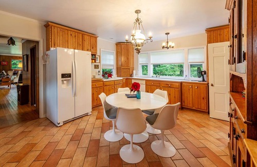 Mountain Dale House | Retro Comfort, Waterside Deck-Life, Warm by Fires, Ramble & Restore
