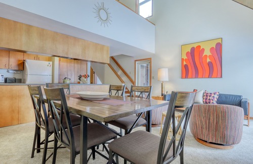 Overlook Park Condo | Retro, Dog-Friendly Condo with Fireplace, Wi-Fi, & SHARC Access