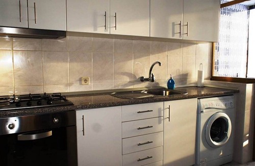 Vila Nova de Gaia Apartment | . Rev Central-view Douro - 2 car garage
