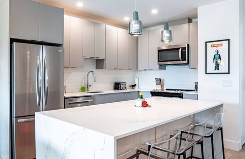 Revelstoke Condo | Revelstoke - Condo with Hot Tub-The Ski Shanty