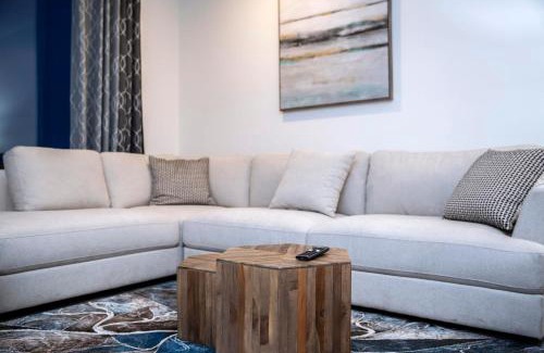 Revelstoke House | Revelstoke Marvel - Two Bedroom with Hot Tub