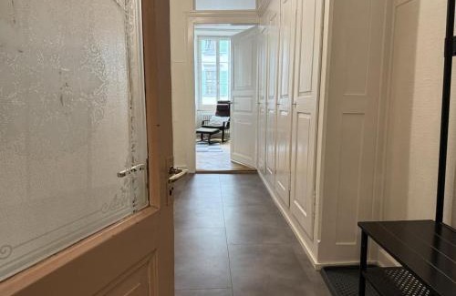 Glarus Apartment | Revier zum Bücherwurm