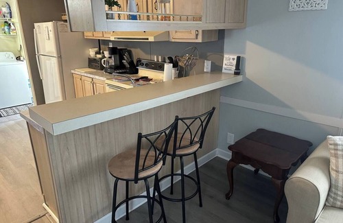 Gloucester House | Revival Retreat! A private and spacious 2 - bedroom home in charming Gloucester