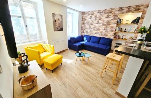 Tournus Apartment | Rez de chaussée appartement à Tournus - Yellow