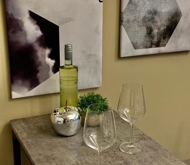 Vallendar Apartment | Rhein Apartment Souterrain Study