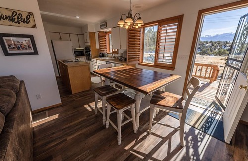 Salida Cabin | Rhode's Hideaway- Dog Friendly, Minutes to Salida, Close to Monarch
