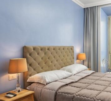 Vatican House | Rhome Hosting