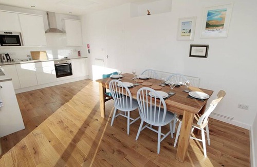 Crynant House | Rhossili Reach - Three Bedroom House, Sleeps 6