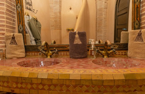Sidi Bou Amar House | Riad Les Trois Palmiers El Bacha