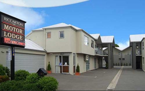 Riccarton Hotel | Riccarton Motor Lodge