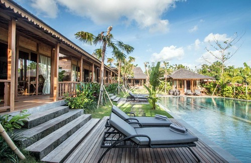 Banjar Semer Villa | Rice Field View 5BR Villa - W/Jacuzzi & Swimming Pool!