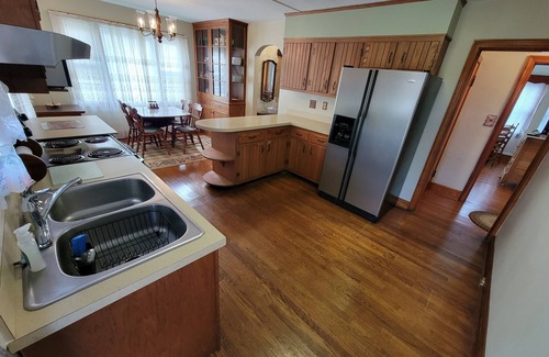 Fishers Hill House | Richard's Fruit Market farm house.