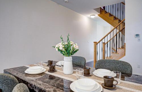 Richmond Hill Villa | Richland Modern Luxury house