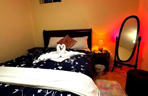 Bayview Glen Apartment | Richmond Hill Cozy Suite
