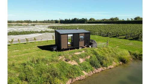 Burnham House | Riesling Cabin by Tiny Away