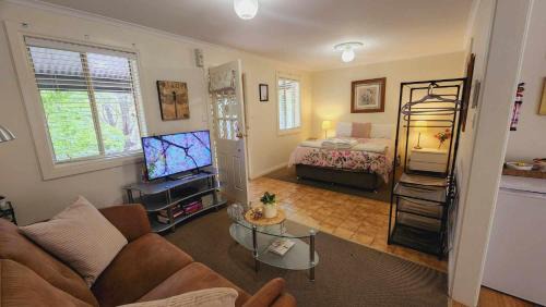 Clare Cabin | Riesling Trail & Clare Valley Cottages