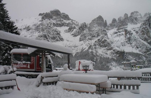 Molveno Ski Chalet | Rifugio La Montanara
