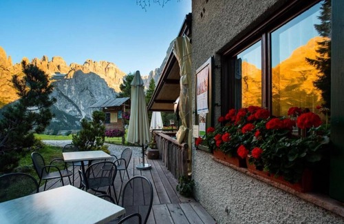 Molveno Ski Chalet | Rifugio La Montanara