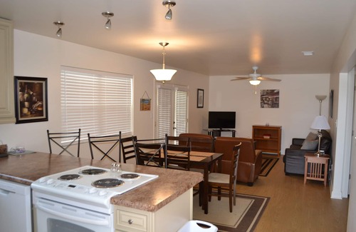 Bahama Beach Cottage | RIGH ON THE BEACH, PRIVATE UPPER COTTAGE, 2BD2BA, XL Deck, FREE Private Parking
