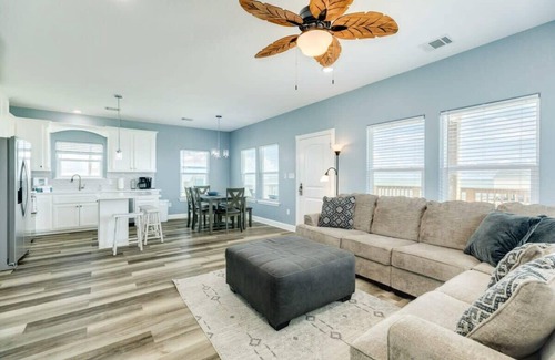San Luis House | Right by Beach - Perfect Sea & Sand Views For Miles!
