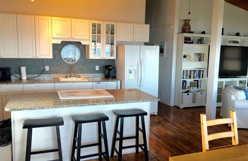 Long Beach House | Right on the beach, wonderful views of the ocean, great house!
