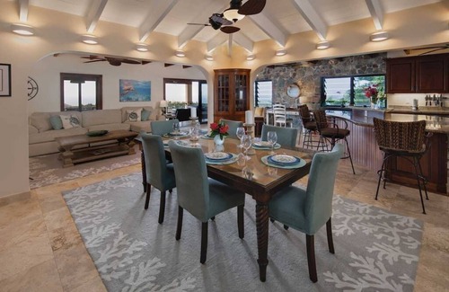Estate Pastory Villa | Riley's Retreat + Cottage