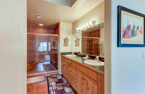 Moab South Valley House | Rim Village O3