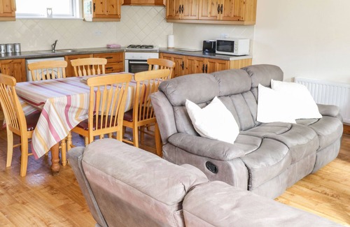 Clondra Cottage | RING FORT COTTAGE, pet friendly in Ballinamuck, County Longford