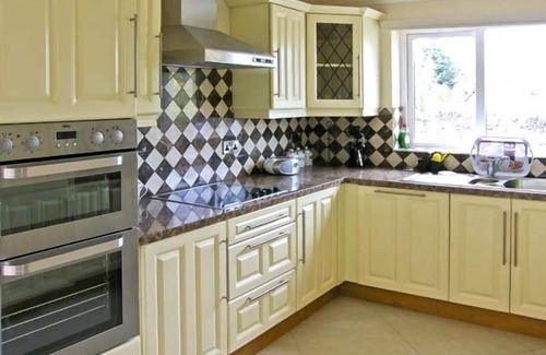 Kells House | Ring of Kerry Holiday Home with Mountain & Sea Views