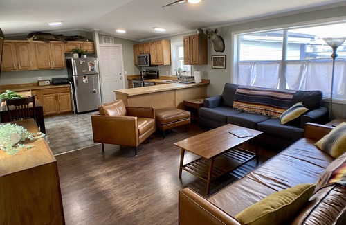 Cole House | RiNo 3 Bedroom. Sweet location! 100% walkable Bars & restaurants on the block!