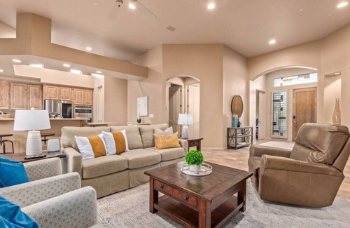Rio Verde House | Rio Verde Retreat · New Rio Verde Retreat/Appointed 3 Bedroom/3 Bath