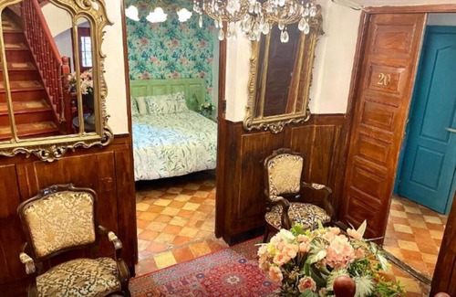 Santa Eulalia Bajera Bed & Breakfast | Riojania Heredad - Deluxe Room with king-size bed