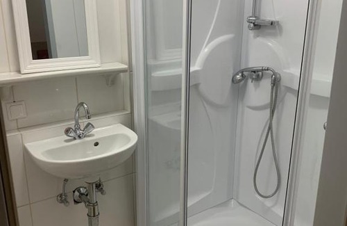Gloggnitz Apartment | Ristorante Adria