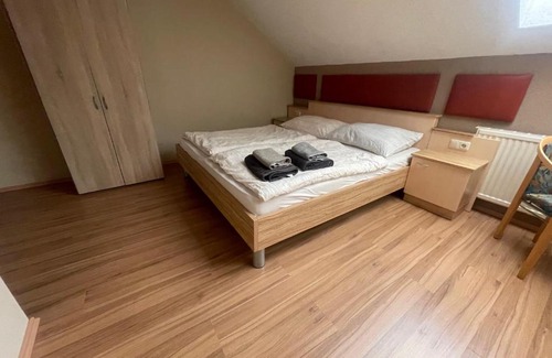 Gloggnitz Apartment | Ristorante Adria