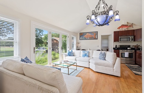 Springs Cottage | Ritz - East Hampton Cottage On The Water