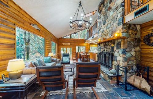 Washougal House | River Bend Lodge