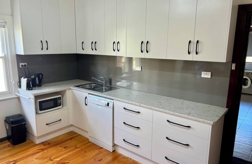 Seymour House | River Bend Retreat - Holiday Home Rental