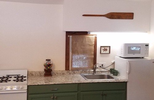 Pine River Cabin | River Cabin on the Pine River- Adult only