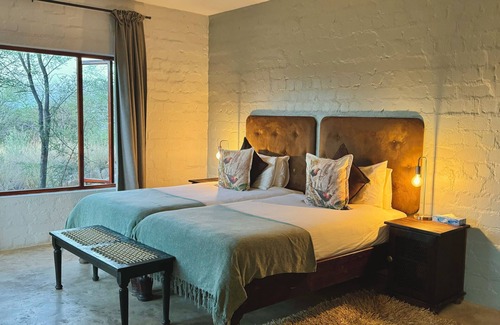 Windhoek Hotel | River Crossing Lodge