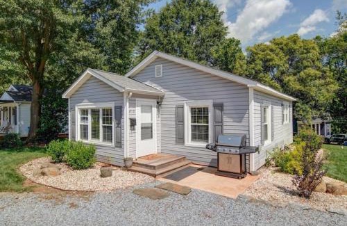 Belmont Historic District House | River District Retreat - Walk to downtown Belmont