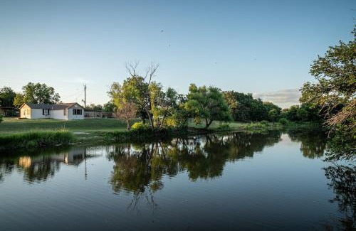 Lake Brownwood House | River Front Get Away