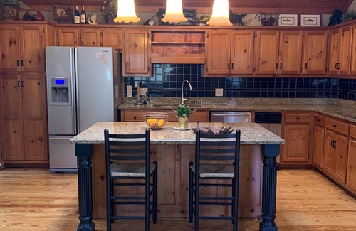 Ellijay House | RIVER FRONT Retreat perfect for families, couples, getaways.