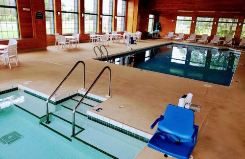 Hudson Hotel | River Hill Inn & Suites