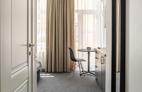 Old Town Apartment | River house apartments