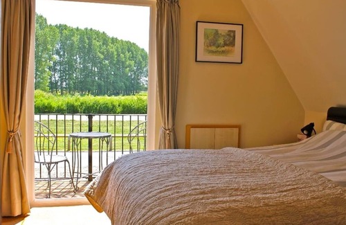 Isleham Cabin | River Lark Lodge