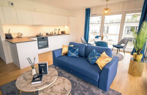 Niedergirmes Apartment | River Lux Loft 5min to HBF